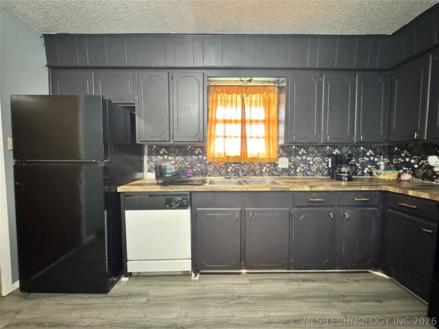 1001 S Choctaw, Caddo, OK 74729