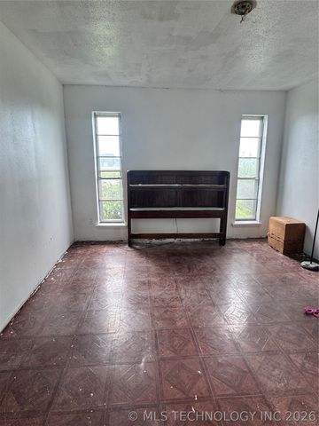 1001 S Choctaw, Caddo, OK 74729