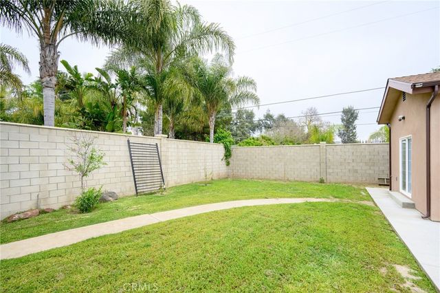 8806 Enfield Avenue, Northridge, CA 91325