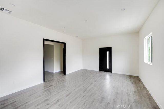 8806 Enfield Avenue, Northridge, CA 91325
