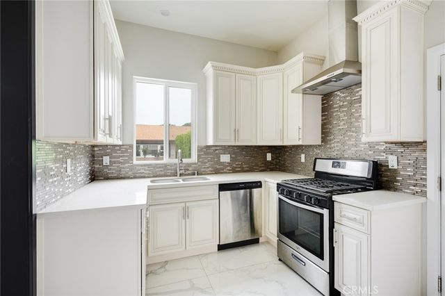 8806 Enfield Avenue, Northridge, CA 91325