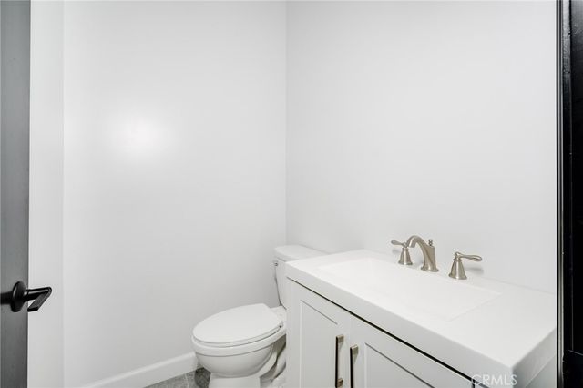 8806 Enfield Avenue, Northridge, CA 91325