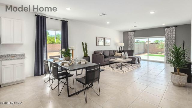 758 W Calle Manolete, Sahuarita, AZ 85629