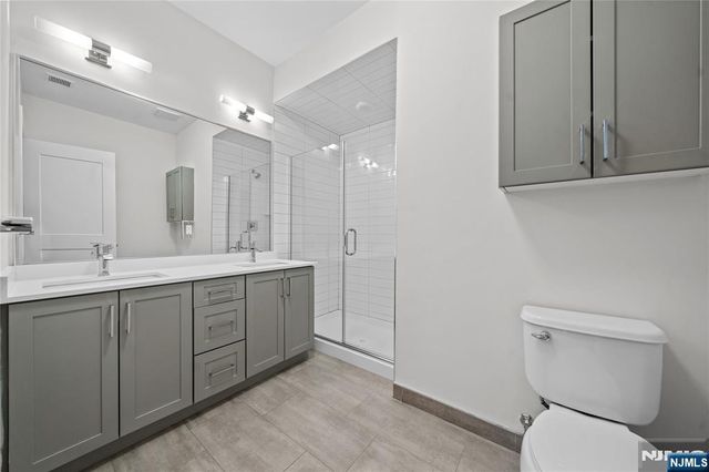 313 Woodland Place 207, Leonia, NJ 07605