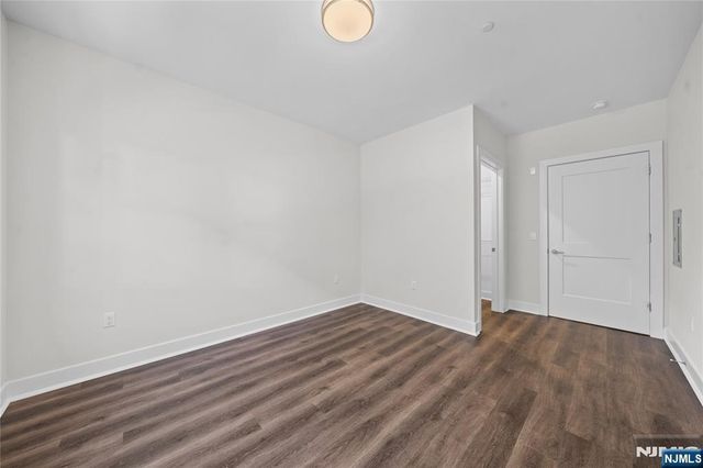 313 Woodland Place 207, Leonia, NJ 07605