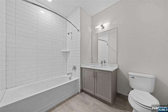 313 Woodland Place 207, Leonia, NJ 07605