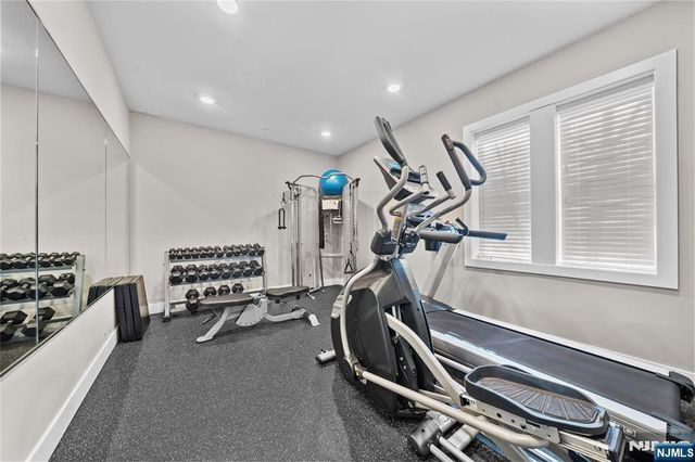 313 Woodland Place 207, Leonia, NJ 07605