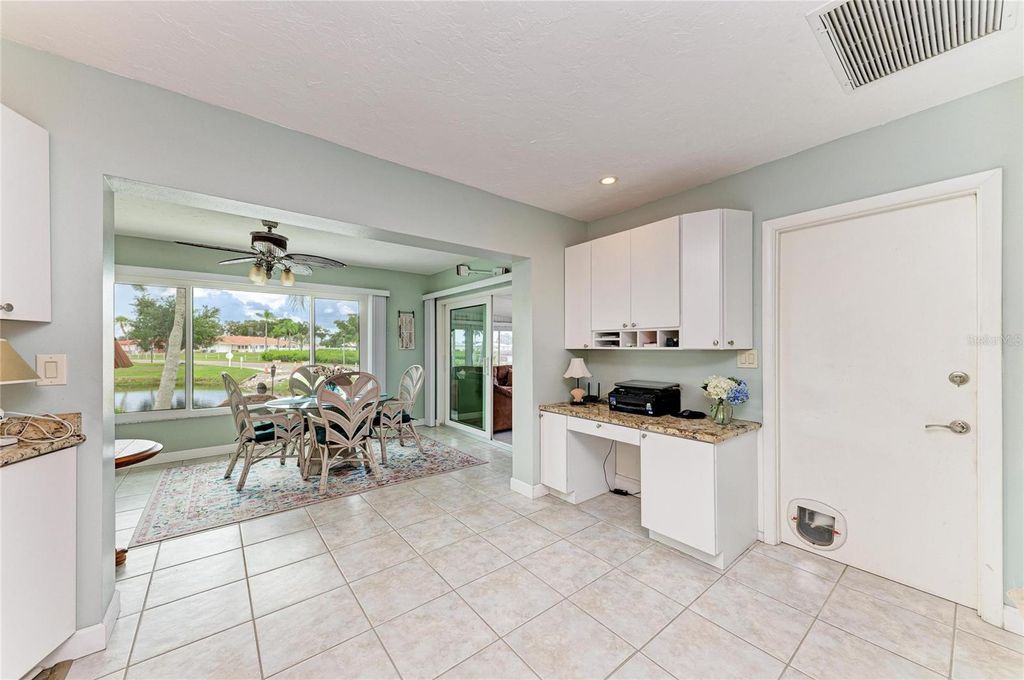 Image 14 of property listing at 4006 JOYCE DRIVE, Bradenton, FL 34208