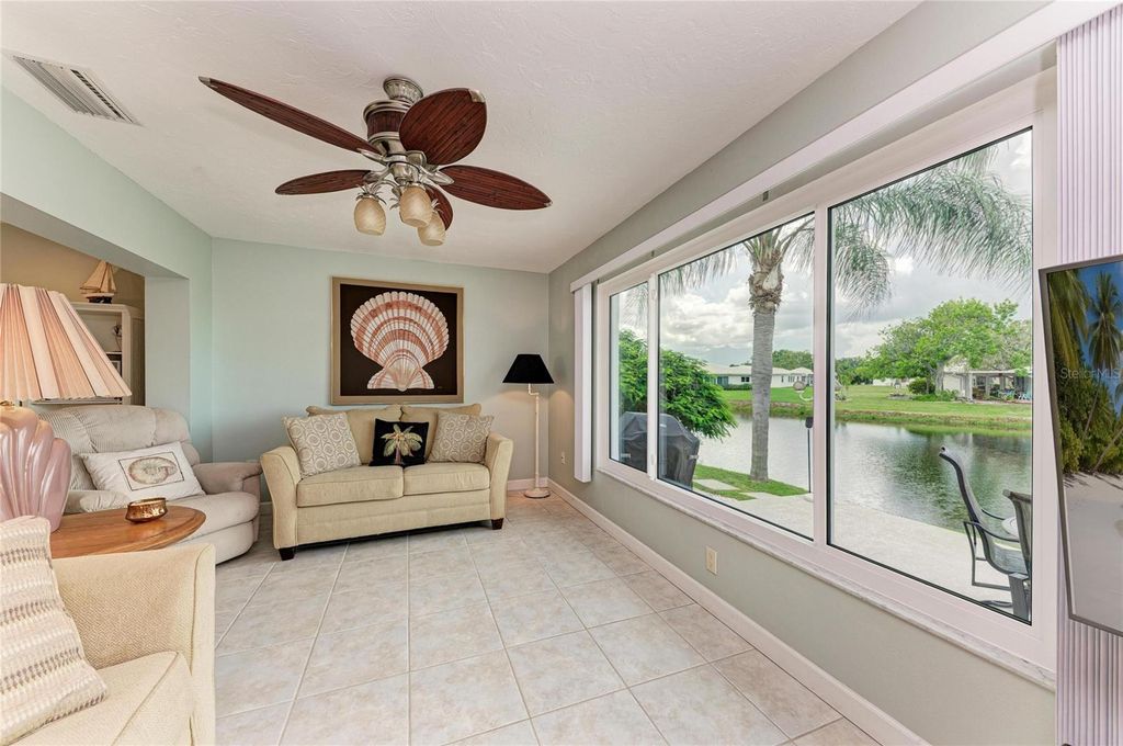 Image 19 of property listing at 4006 JOYCE DRIVE, Bradenton, FL 34208