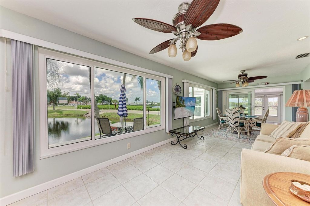 Image 20 of property listing at 4006 JOYCE DRIVE, Bradenton, FL 34208