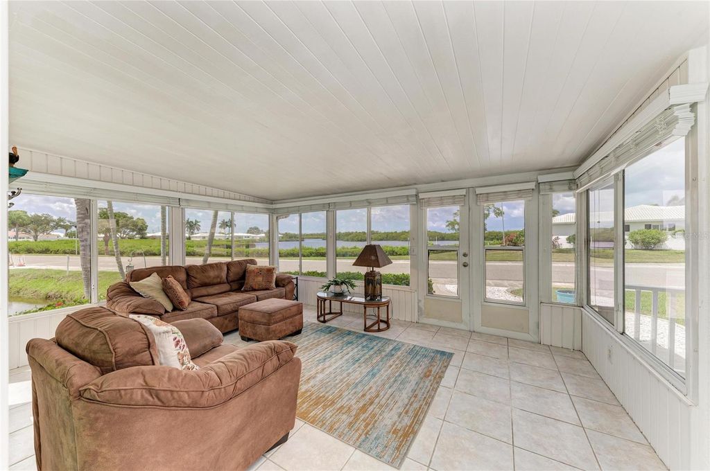 Image 28 of property listing at 4006 JOYCE DRIVE, Bradenton, FL 34208