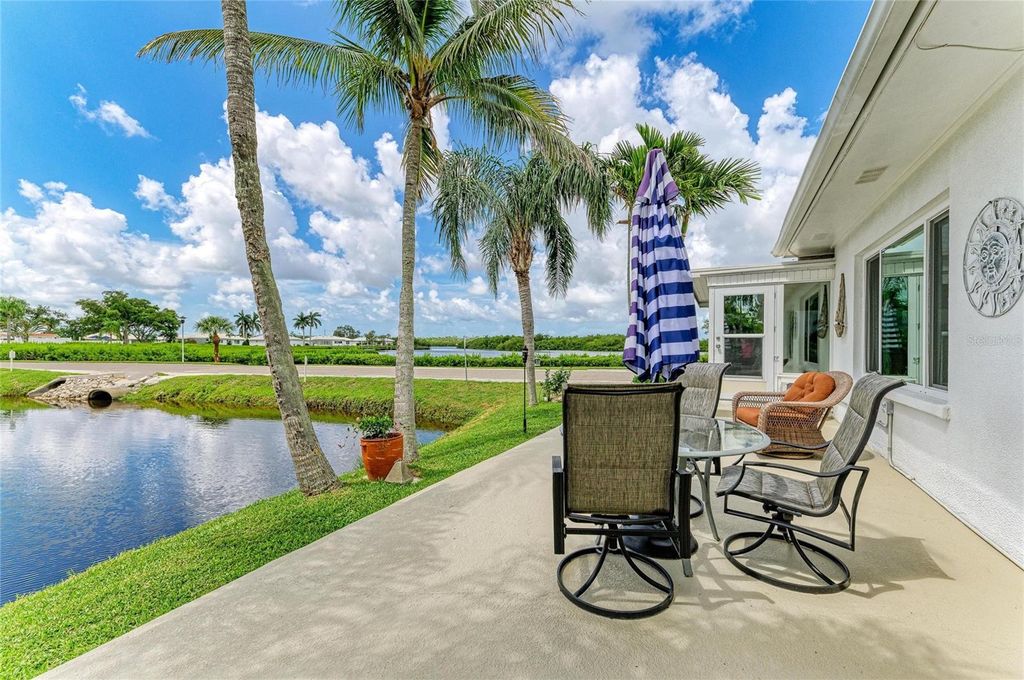 Image 34 of property listing at 4006 JOYCE DRIVE, Bradenton, FL 34208