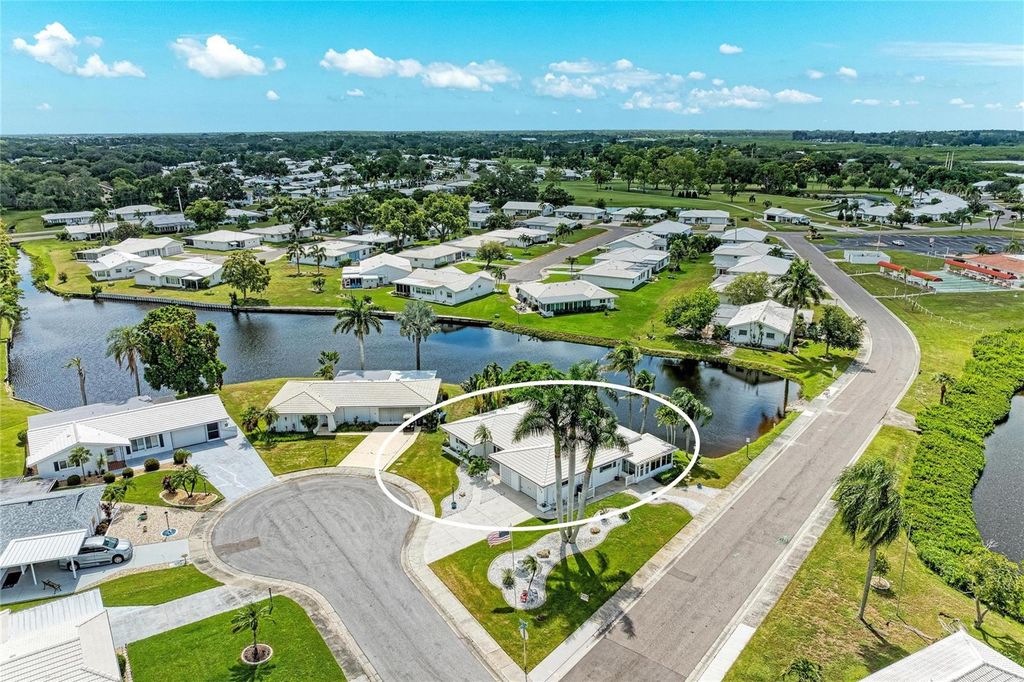 Image 36 of property listing at 4006 JOYCE DRIVE, Bradenton, FL 34208