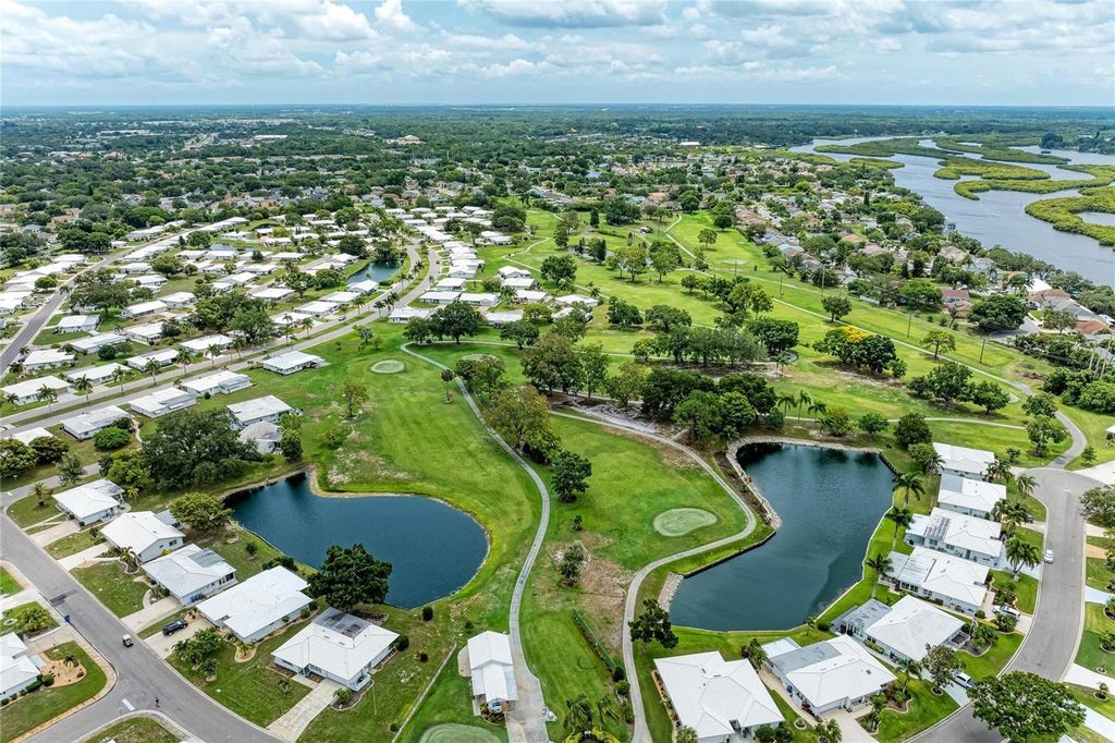 Image 39 of property listing at 4006 JOYCE DRIVE, Bradenton, FL 34208
