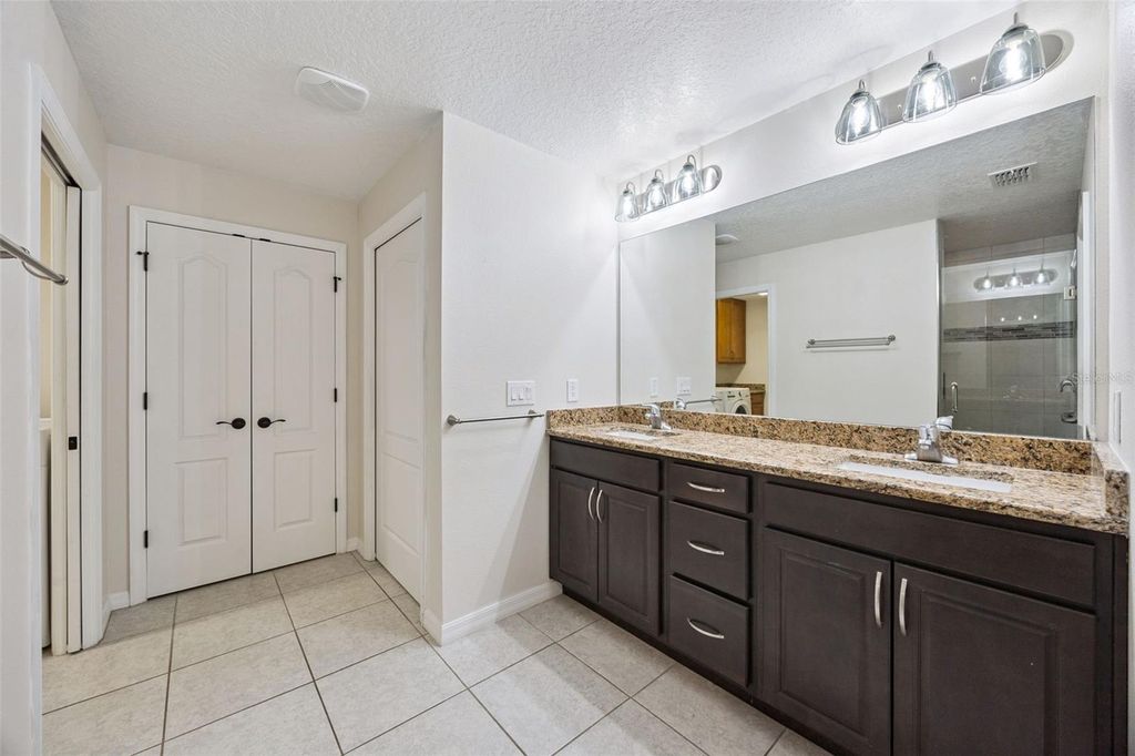 Image 8 of property listing at 7060 BRIDLE PATH, St Cloud, FL 34771