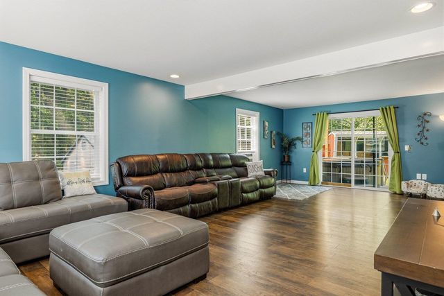 8 Lancelot Road, Farmington, NH 03835