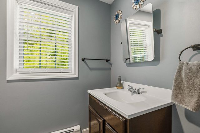 8 Lancelot Road, Farmington, NH 03835