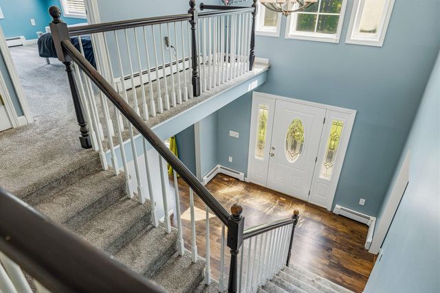 8 Lancelot Road, Farmington, NH 03835
