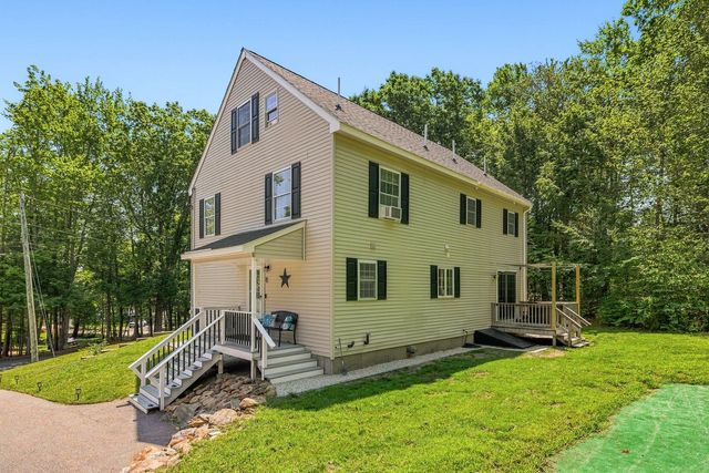8 Lancelot Road, Farmington, NH 03835
