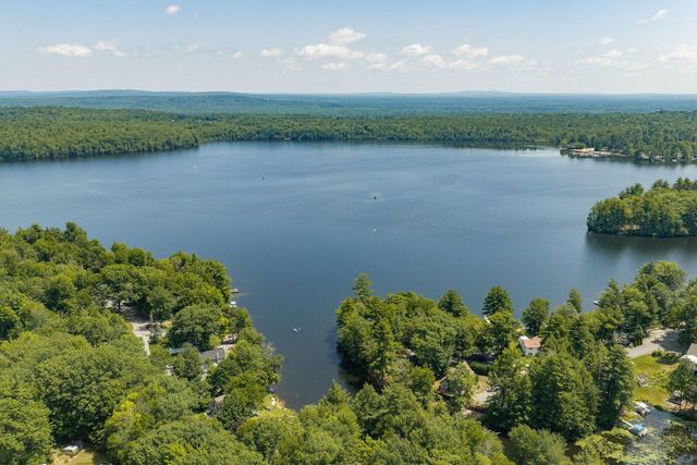 8 Lancelot Road, Farmington, NH 03835