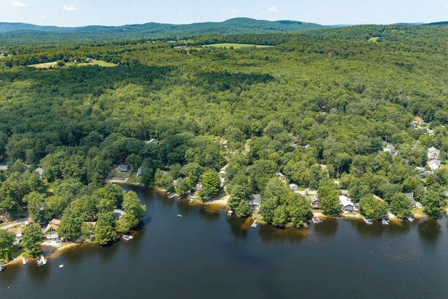 8 Lancelot Road, Farmington, NH 03835