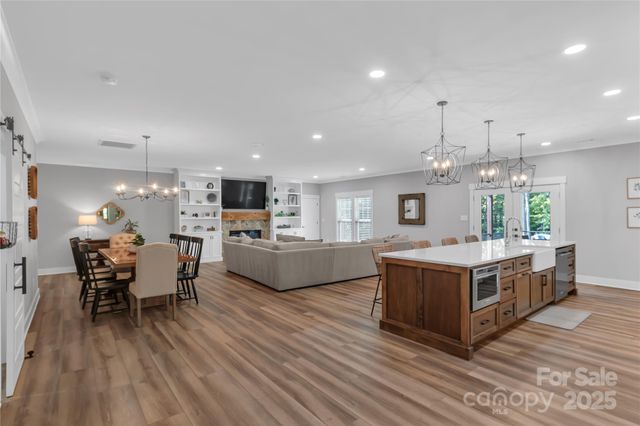 216 Mariposa Road, Stanley, NC 28164