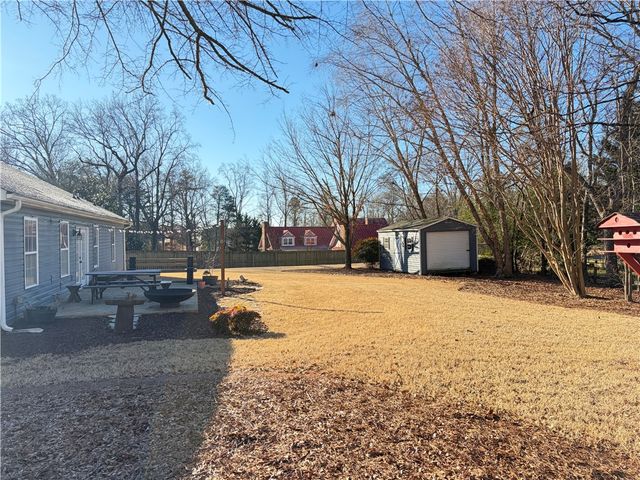 418 Roberts Road, Taylors, SC 29687