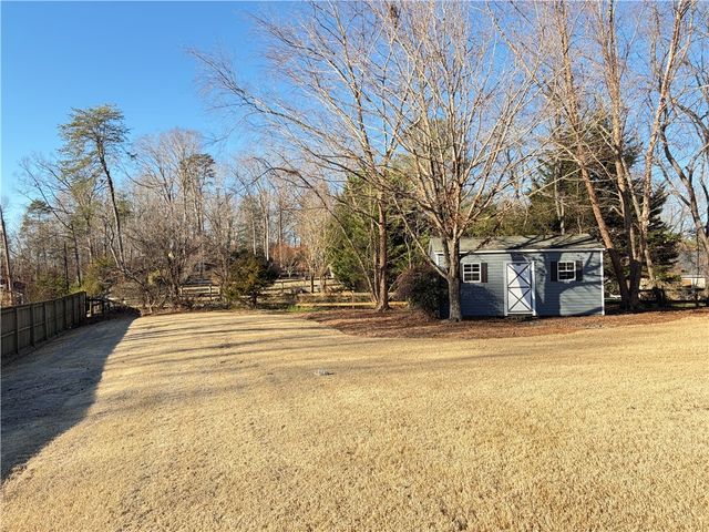 418 Roberts Road, Taylors, SC 29687