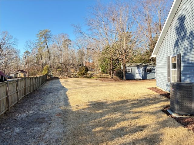 418 Roberts Road, Taylors, SC 29687