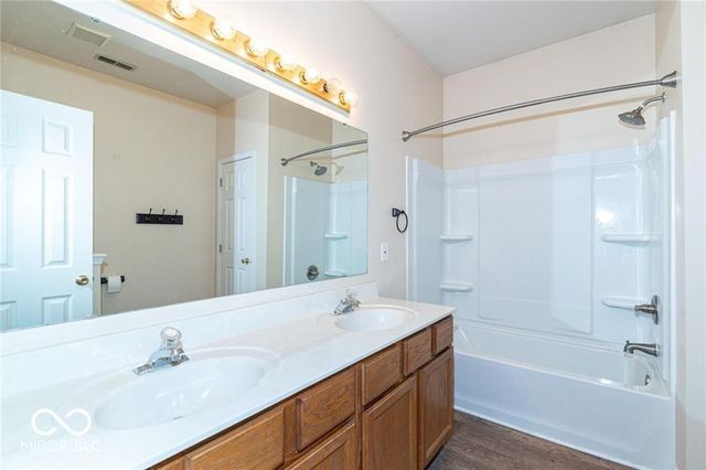 10272 Lakeland Drive, Fishers, IN 46037