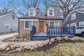 24350 Parklawn Street, Oak Park, MI 48237