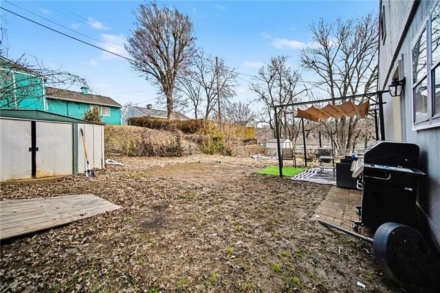 3145 Hawthorne Drive, St Joseph, MO 64501