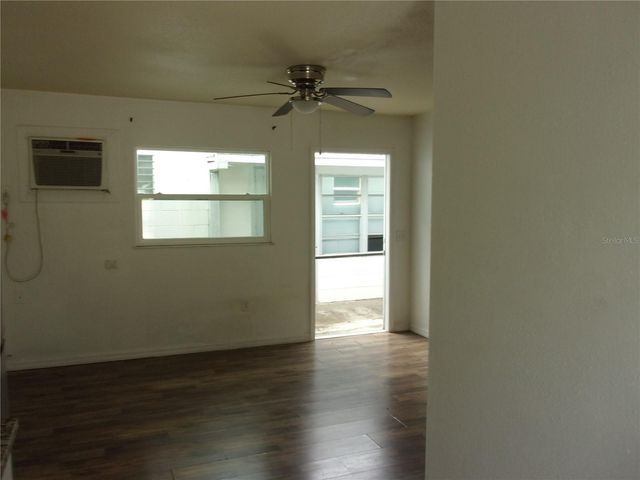 5208 7TH STREET, Zephyrhills, FL 33542
