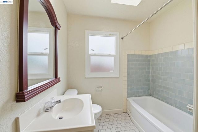 2329 Vestal Ave, Castro Valley, CA 94546