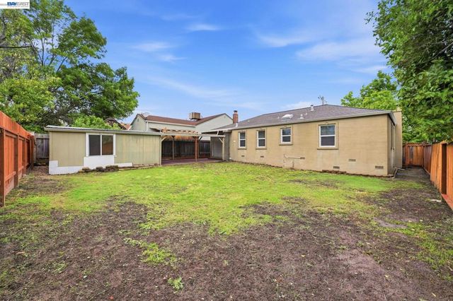 2329 Vestal Ave, Castro Valley, CA 94546