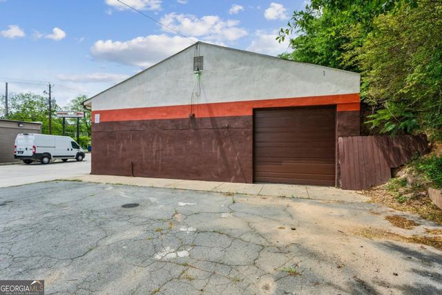 2667 Donald Lee Hollowell Parkway, Atlanta, GA 30318