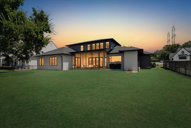 12910 S 28th Place, Bixby, OK 74008