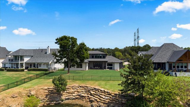 12910 S 28th Place, Bixby, OK 74008