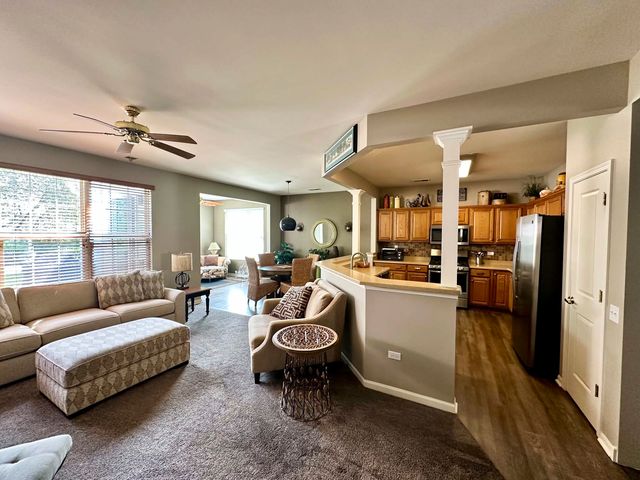11892 Ludbury Ridge, Huntley, IL 60142