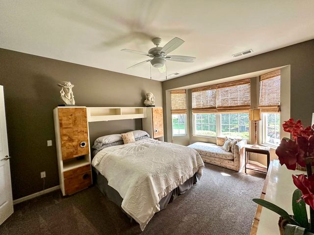 11892 Ludbury Ridge, Huntley, IL 60142