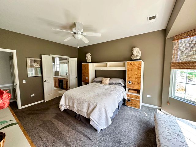 11892 Ludbury Ridge, Huntley, IL 60142