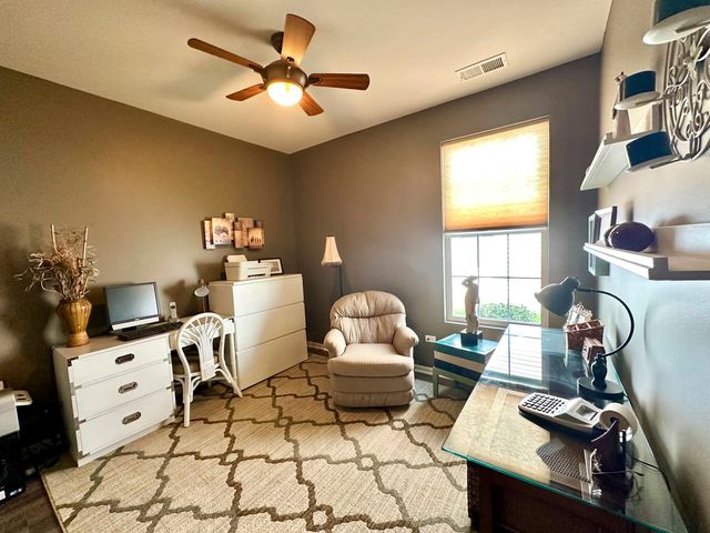 11892 Ludbury Ridge, Huntley, IL 60142