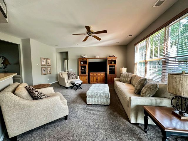 11892 Ludbury Ridge, Huntley, IL 60142