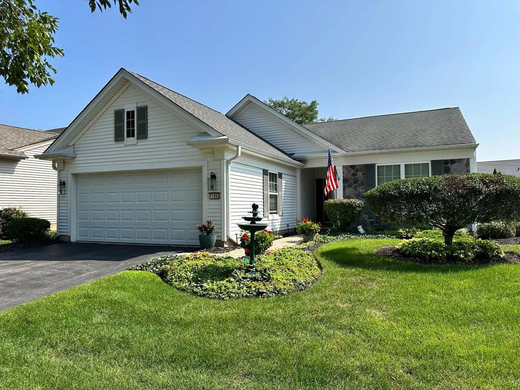 11892 Ludbury Ridge, Huntley, IL 60142