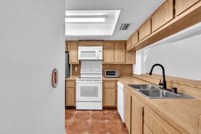 1400 NW 9th Avenue E-33, Boca Raton, FL 33486