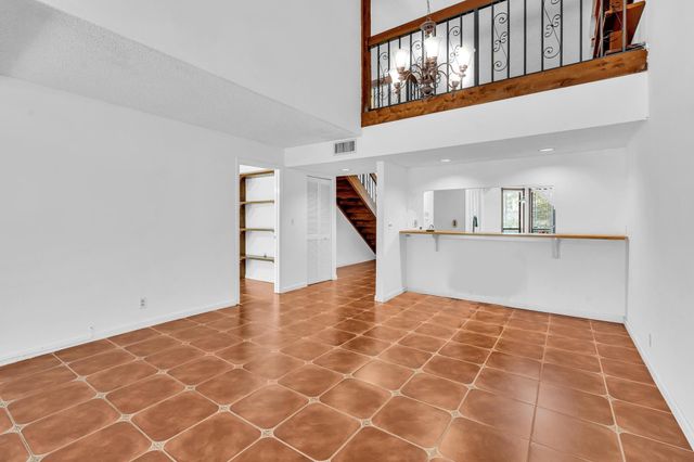 1400 NW 9th Avenue E-33, Boca Raton, FL 33486