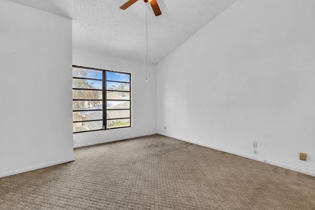 1400 NW 9th Avenue E-33, Boca Raton, FL 33486