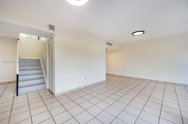 10340 NW 5th Ter 1-26, Miami, FL 33172