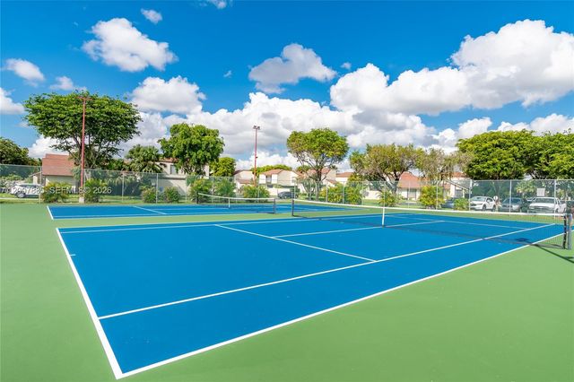 10340 NW 5th Ter 1-26, Miami, FL 33172