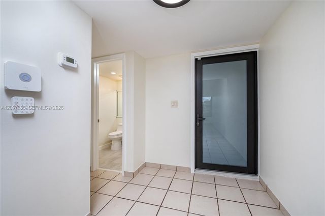 10340 NW 5th Ter 1-26, Miami, FL 33172